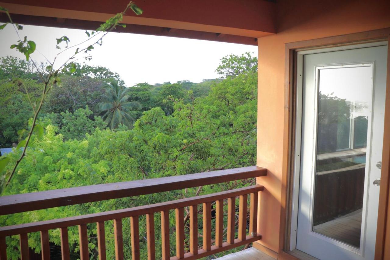 Hotel Posada Seremein Roatan West Bay Exterior foto