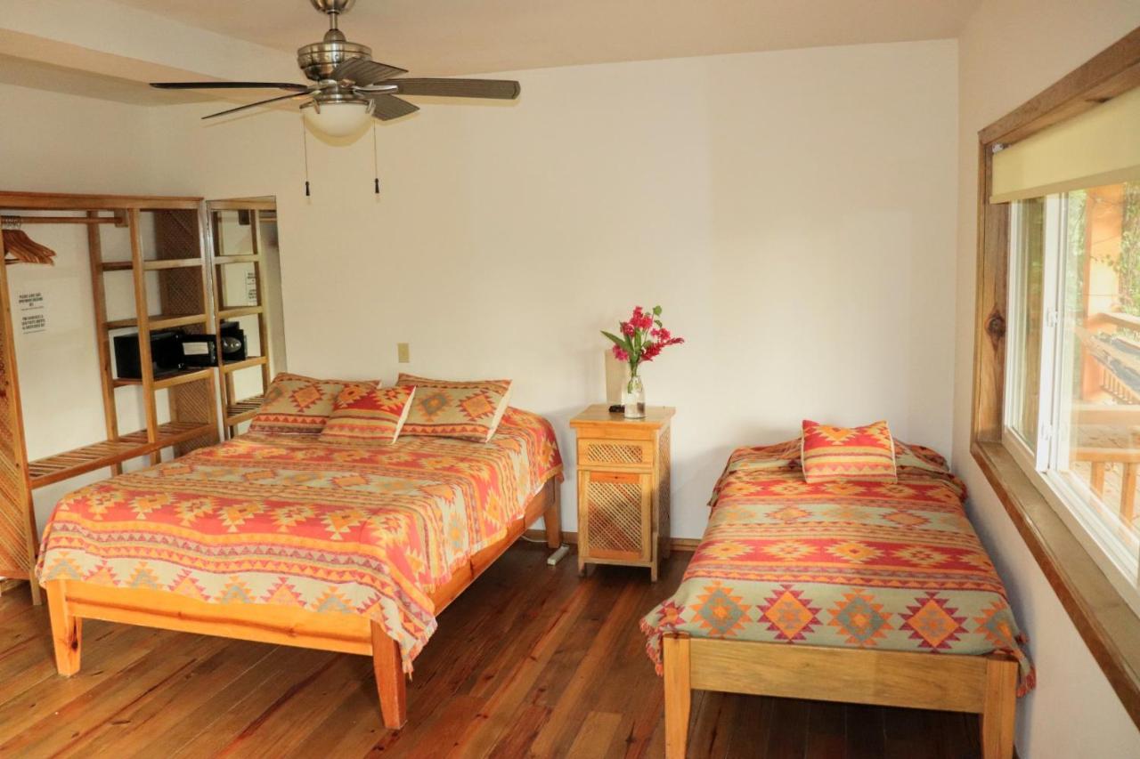 Hotel Posada Seremein Roatan West Bay Exterior foto